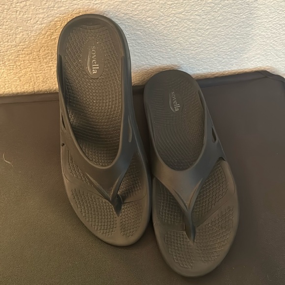 Sovella Women’s PF Thong Black, Size 9 - Picture 3 of 8